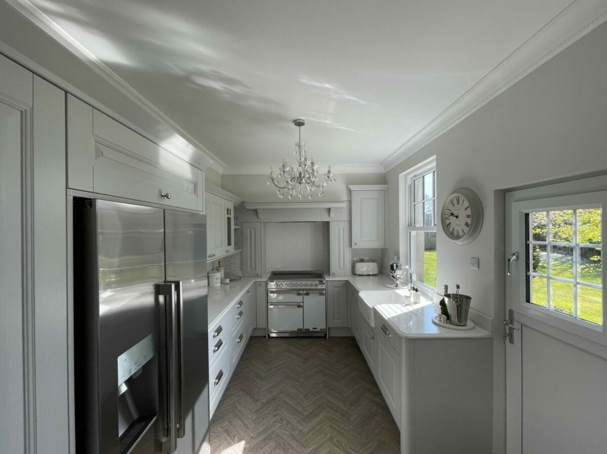 Traditional Kitchen by Mike Hughes Fitted Interiors Traditional Kitchen by Mike Hughes Fitted Interiors